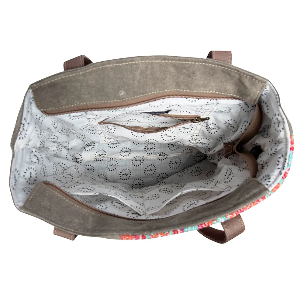 High Trails VP11 Tote Bag sold by Myra Bag product image thumbnail 4