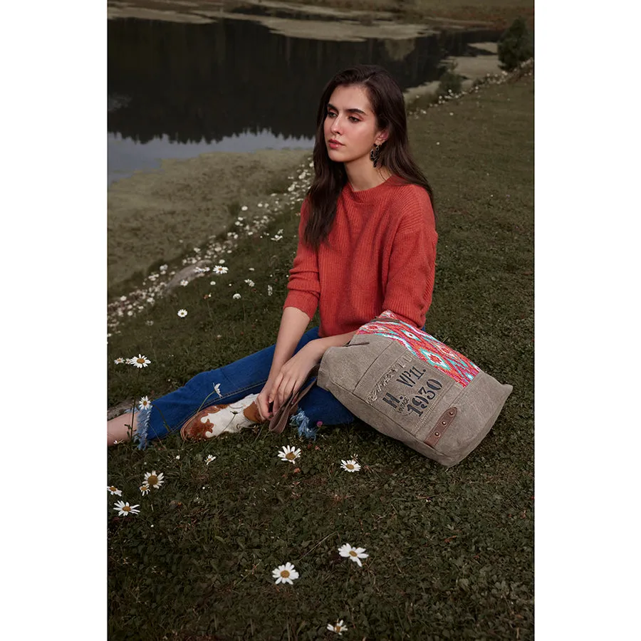 High Trails VP11 Tote Bag sold by Myra Bag product image thumbnail 5