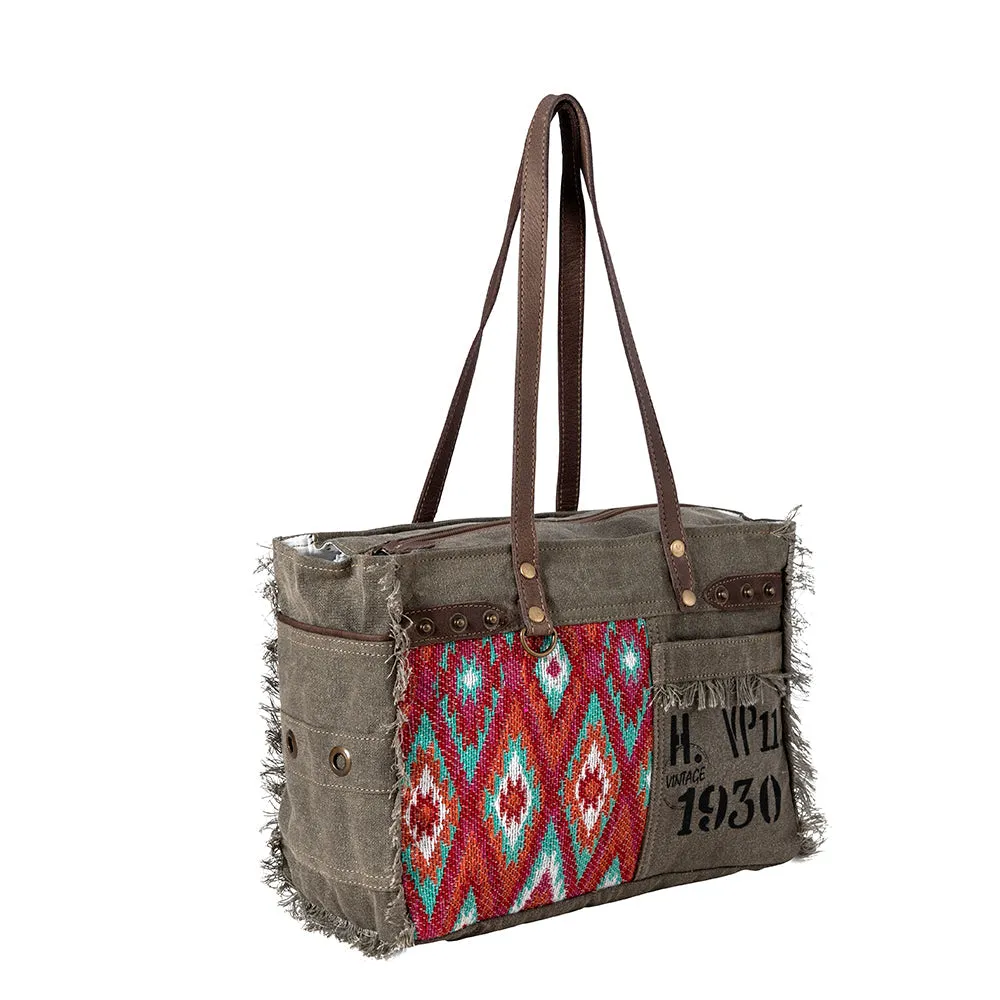 High Trails VP11 Small & Crossbody Bag sold by Myra Bag product image thumbnail 2