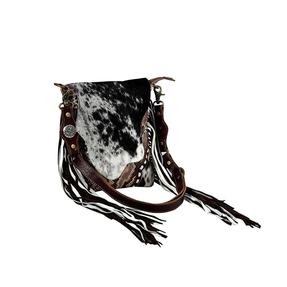 Culver Draw Fringed Concealed-carry Bag sold by Myra Bag product image thumbnail 2