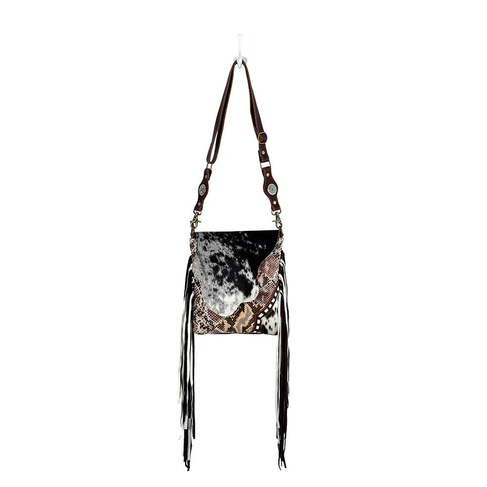 Culver Draw Fringed Concealed-carry Bag sold by Myra Bag product image thumbnail 4