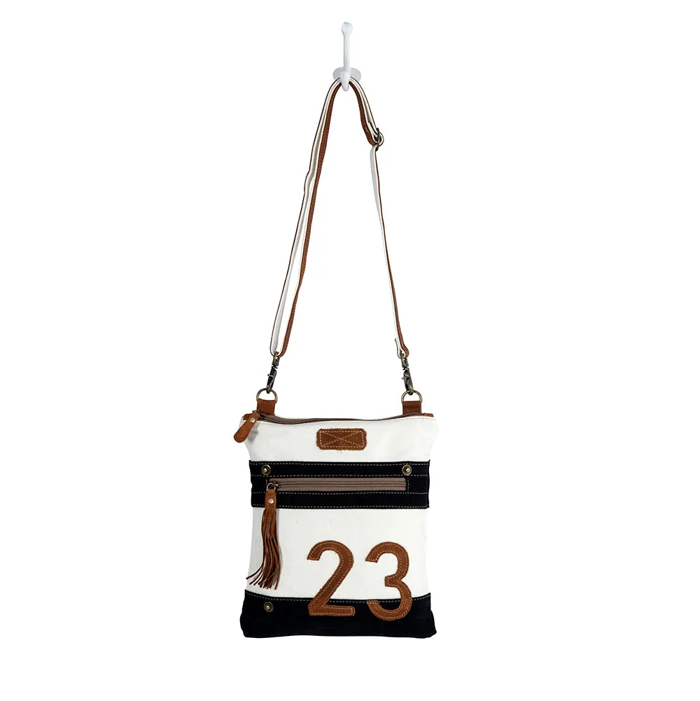 23 Skidoo Small & Crossbody Bag sold by Myra Bag product image thumbnail 4