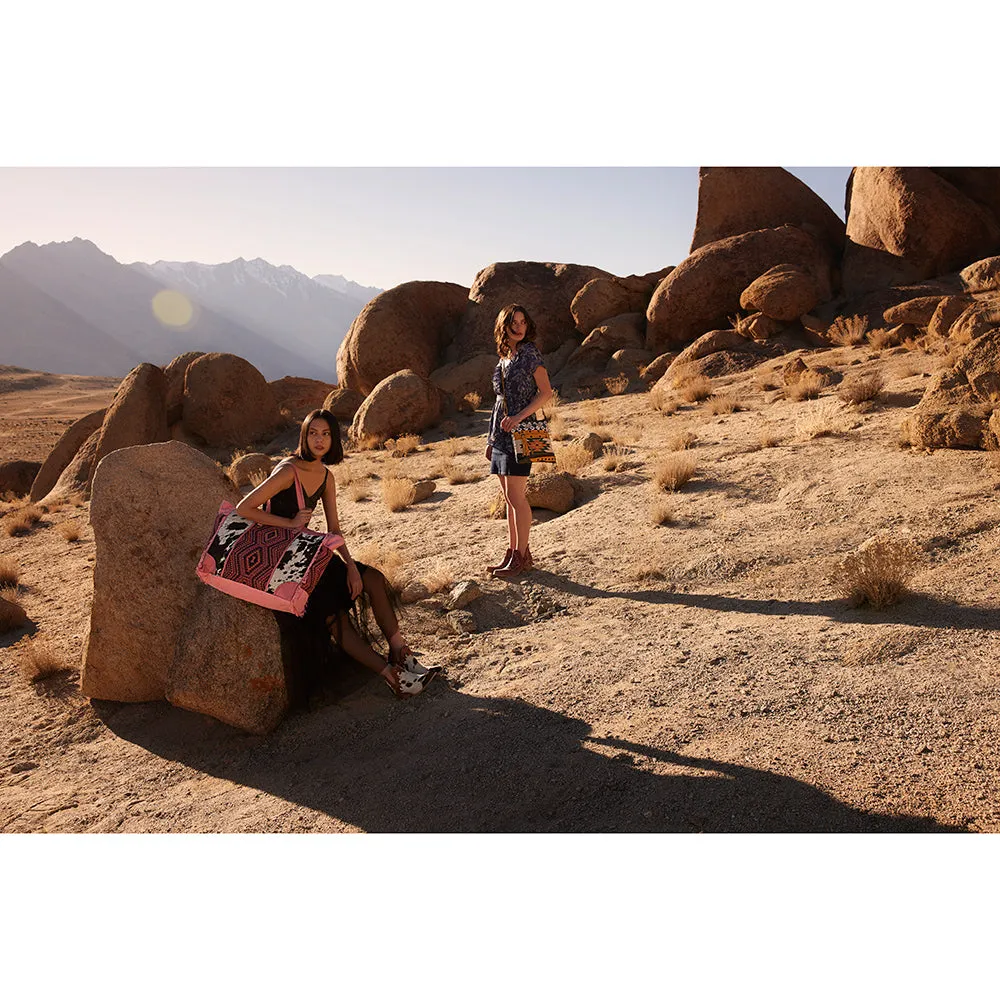 Tonga Ridge Weekender Bag In Salmon & Pink sold by Myra Bag product image thumbnail 4