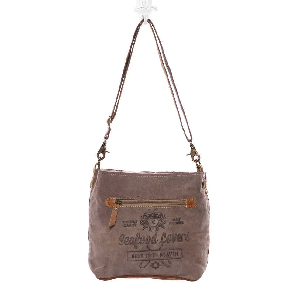 Hairon And Cotton Rug Shoulder Bag sold by Myra Bag product image thumbnail 4