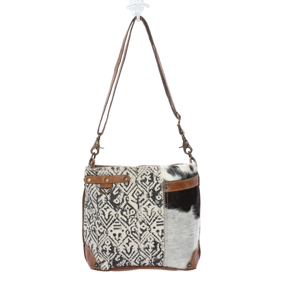 Hairon And Cotton Rug Shoulder Bag sold by Myra Bag product image thumbnail 3