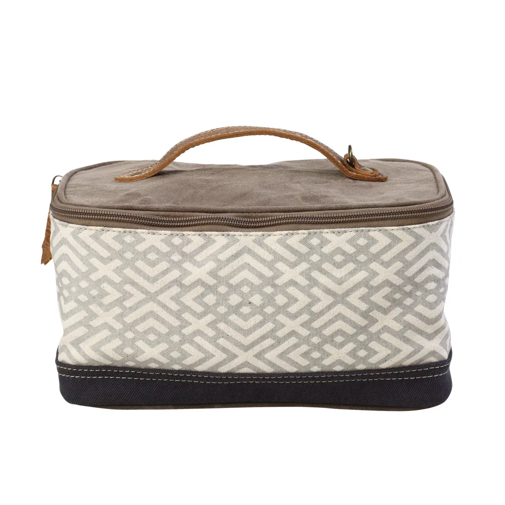 X Design Shaving Kit sold by Myra Bag