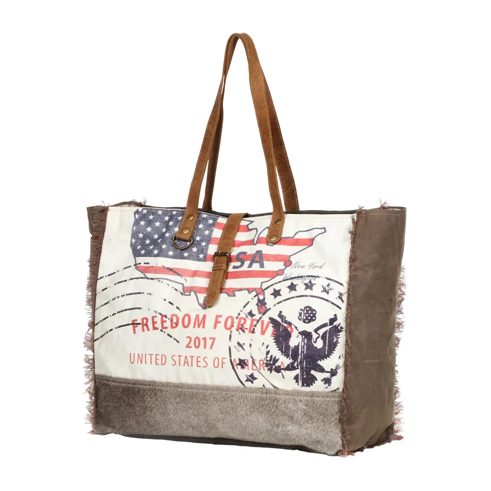 Partisan Weekender Bag sold by Myra Bag product image thumbnail 2