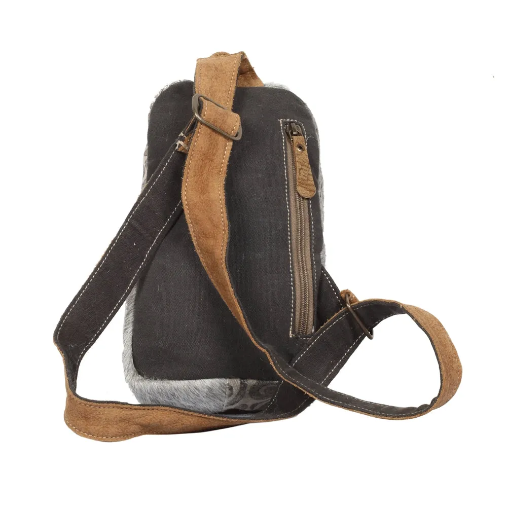 Top Zipper Fanny Pack sold by Myra Bag product image thumbnail 3