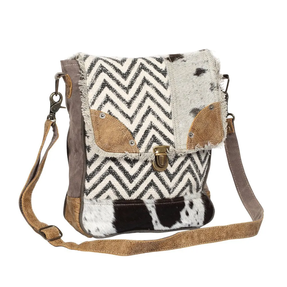 Rug & Patches Design Shoulder Bag sold by Myra Bag product image thumbnail 2