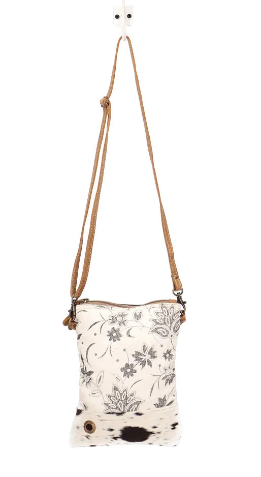 Bloom Bleach Small & Cross Body Bag sold by Myra Bag product image thumbnail 5