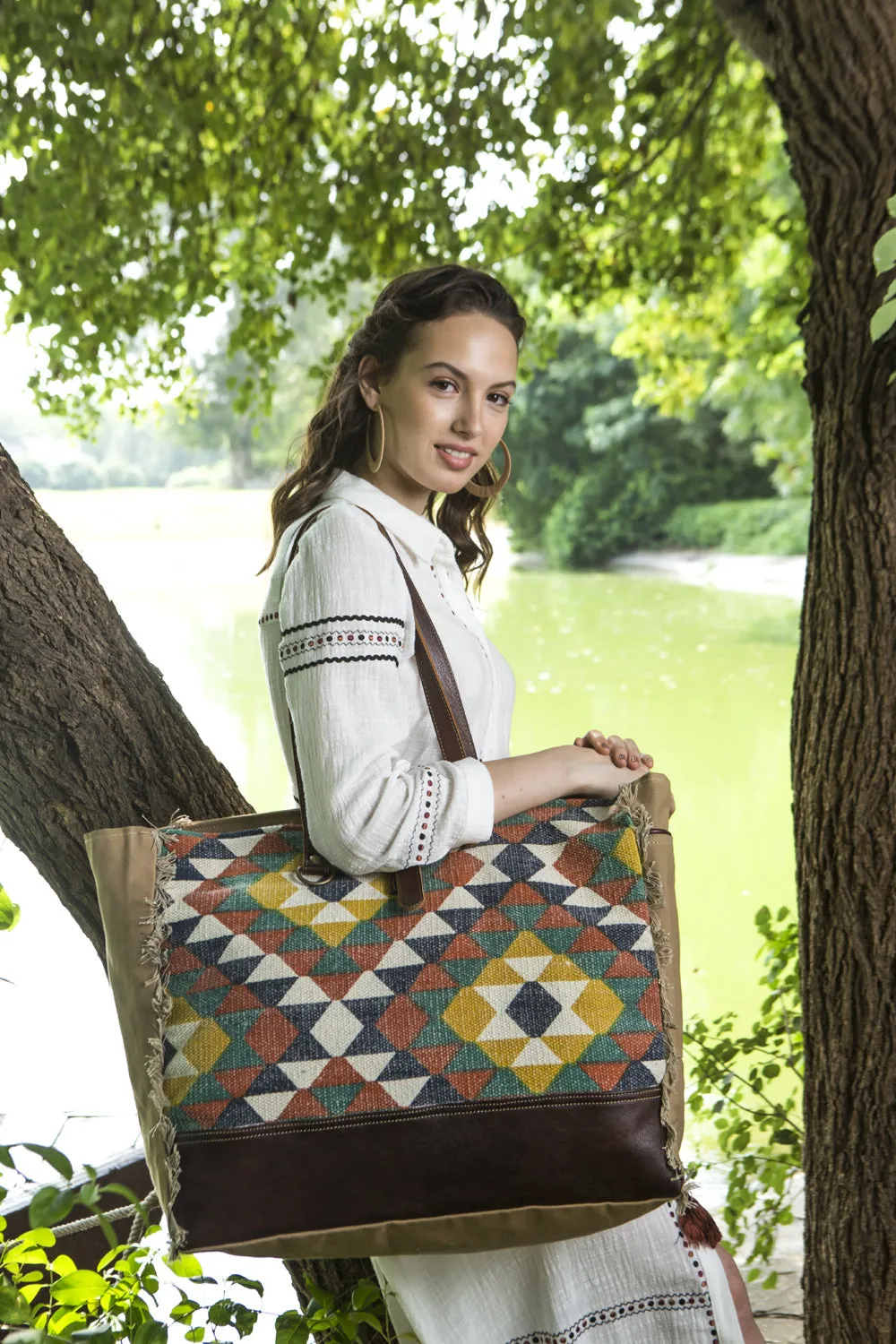 Zappy Weekender Bag sold by Myra Bag product image thumbnail 5