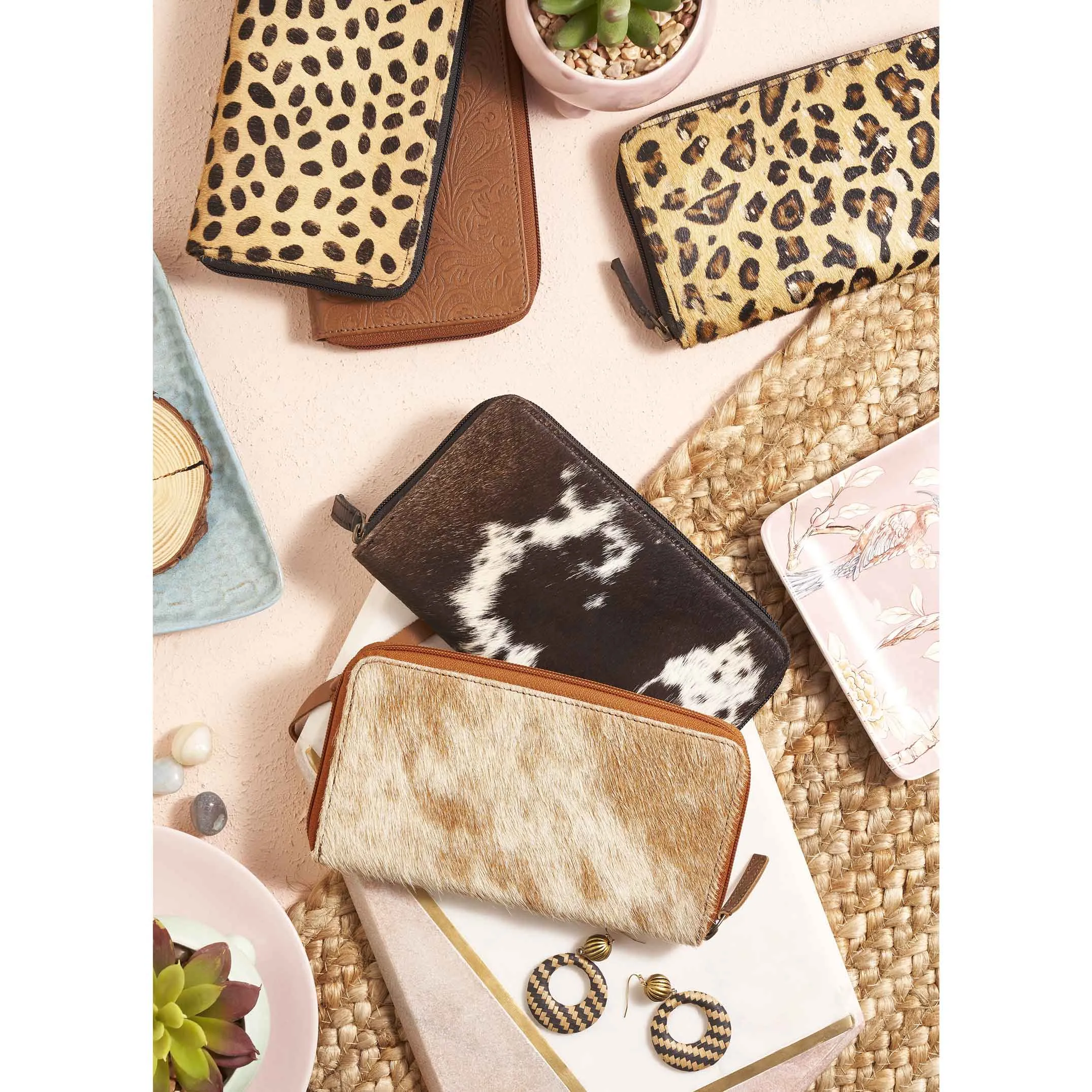 Pringle Wallet sold by Myra Bag product image thumbnail 5