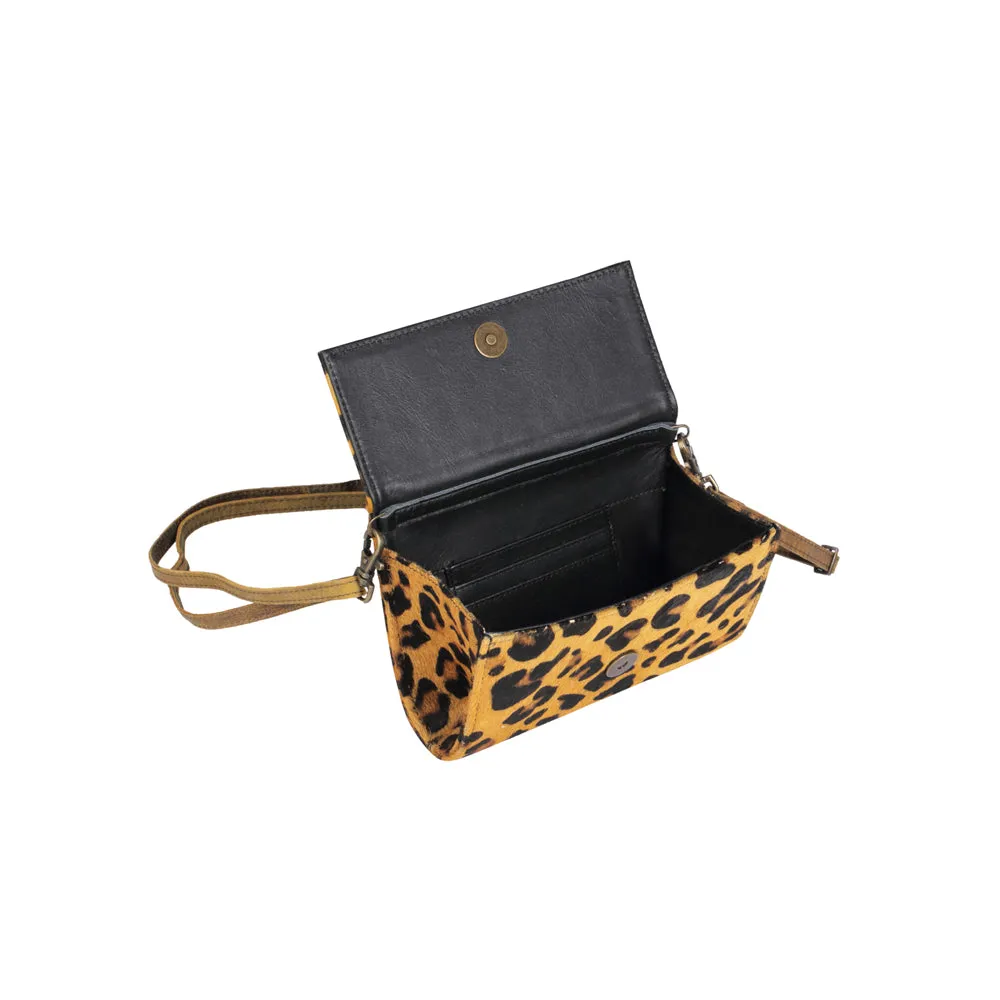 Tangent Wallet sold by Myra Bag product image thumbnail 4