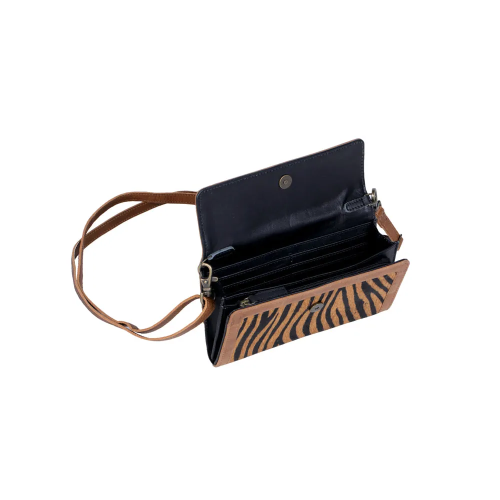 Evaluate Wallet sold by Myra Bag product image thumbnail 4
