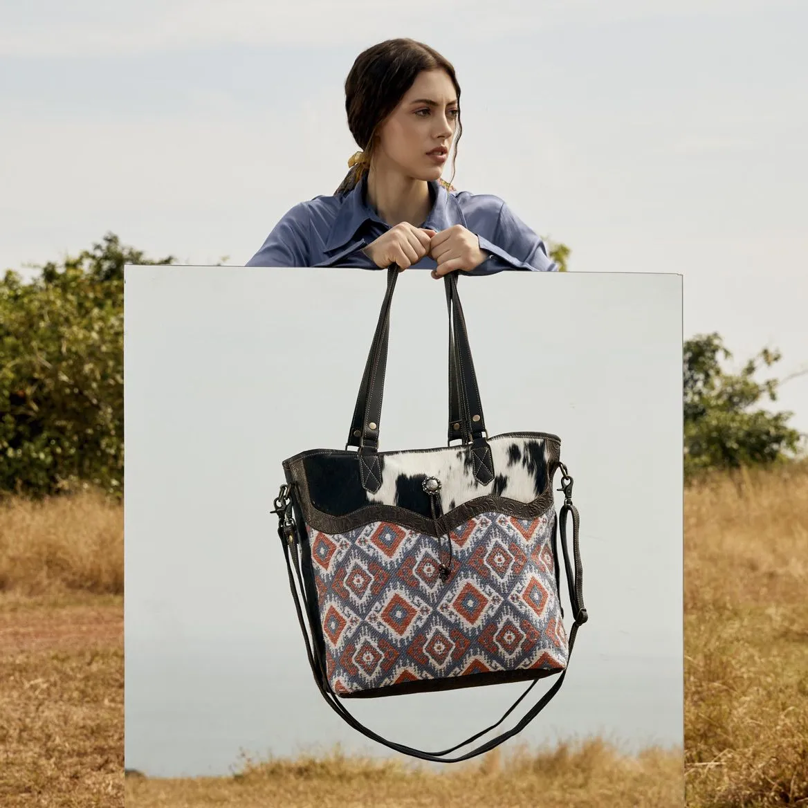 Rougir Tote Bag sold by Myra Bag product image thumbnail 5