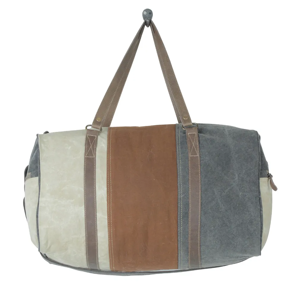 Neutral aesthetic traveller bag sold by Myra Bag product image thumbnail 4