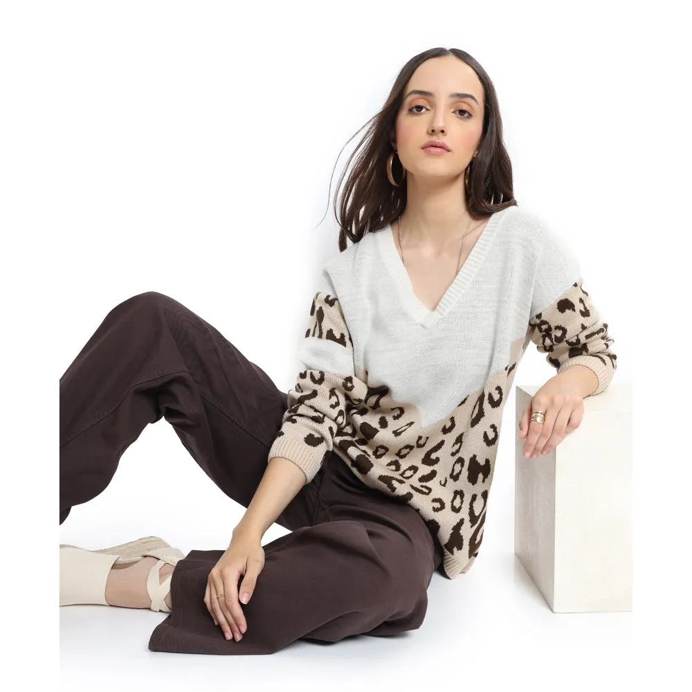 Alphabets Sweater SMALL sold by Myra Bag product image thumbnail 2