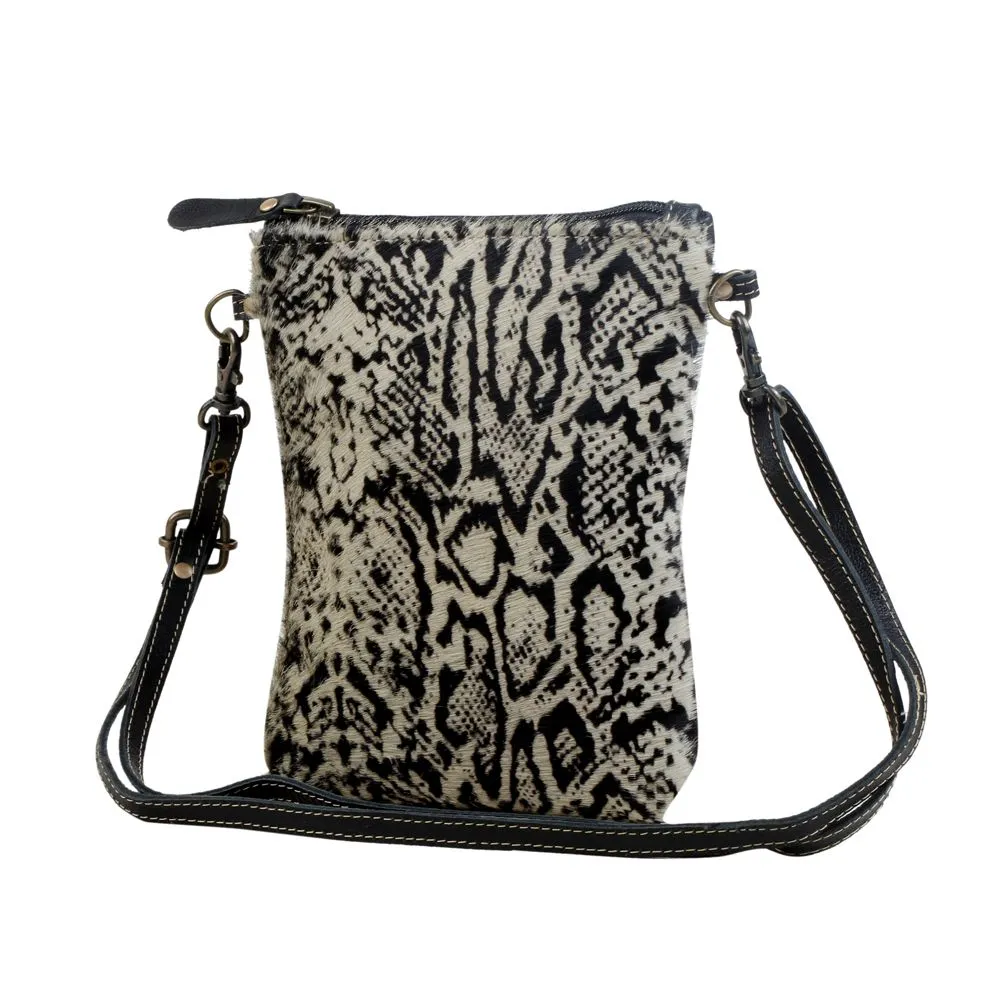 Best Buddy hairon bag sold by Myra Bag product image thumbnail 2