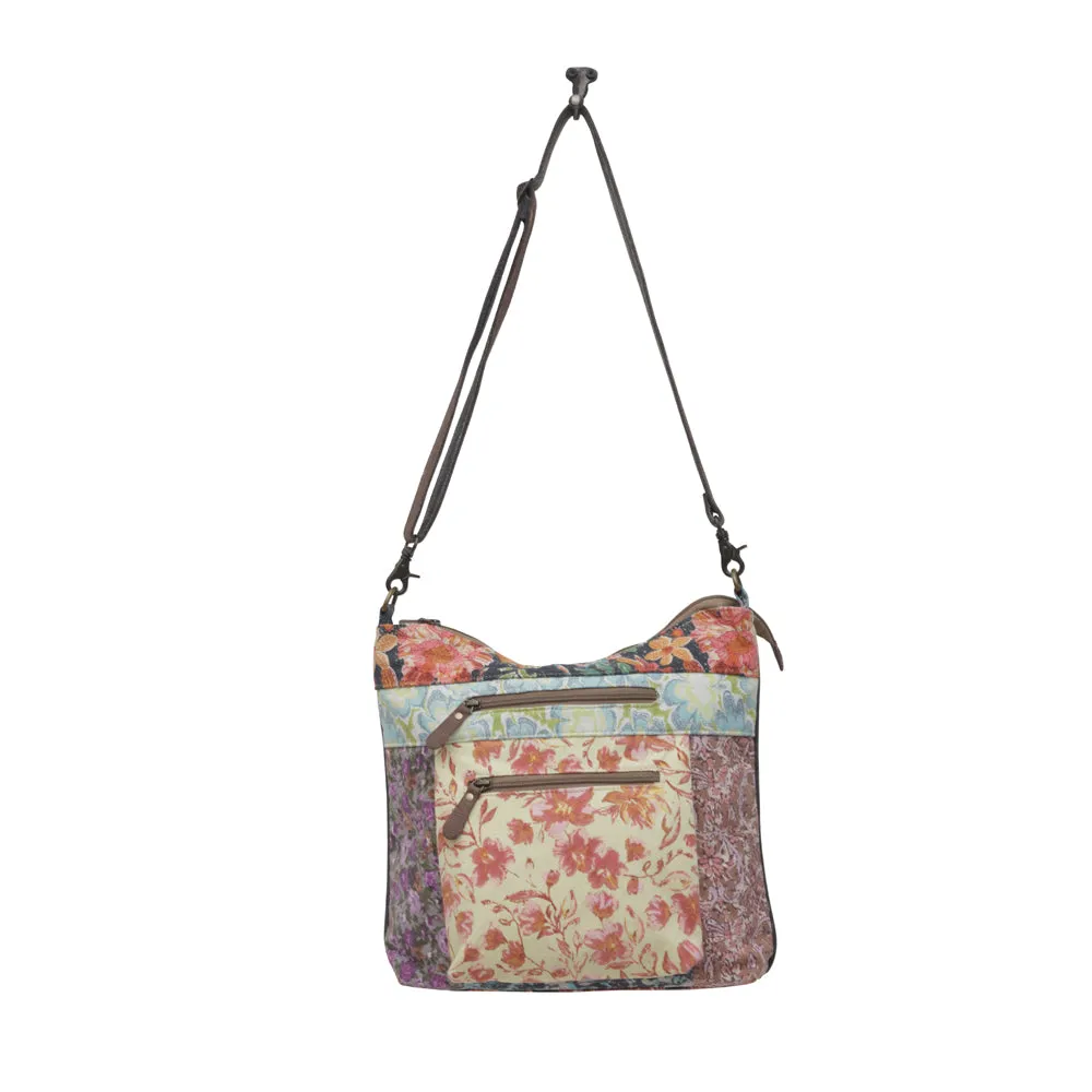 LE FLEUR ESSI SHOULDER BAG sold by Myra Bag product image thumbnail 4