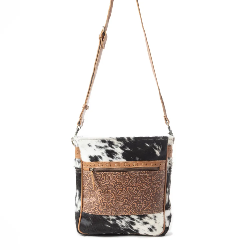 Forester Junction Concealed Carry Bag sold by Myra Bag product image thumbnail 3