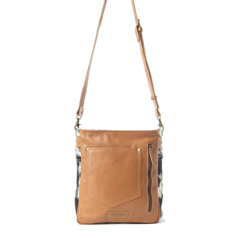 Forester Junction Concealed Carry Bag sold by Myra Bag product image thumbnail 5