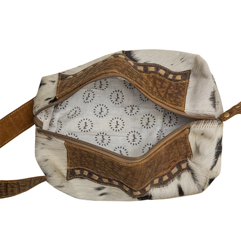 Refined Style Grooming & Beauty Set sold by Myra Bag product image thumbnail 5