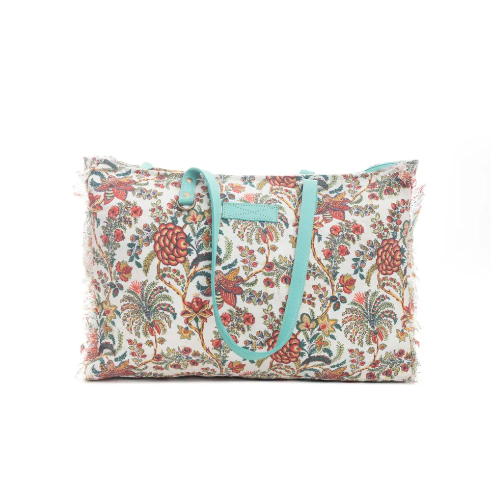 Lovely Florals Weekender Bag Bundle sold by Myra Bag product image thumbnail 3