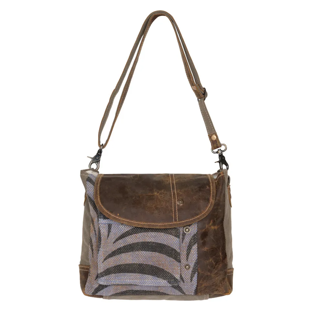 Elegance Icon Shoulder Bag sold by Myra Bag product image thumbnail 3
