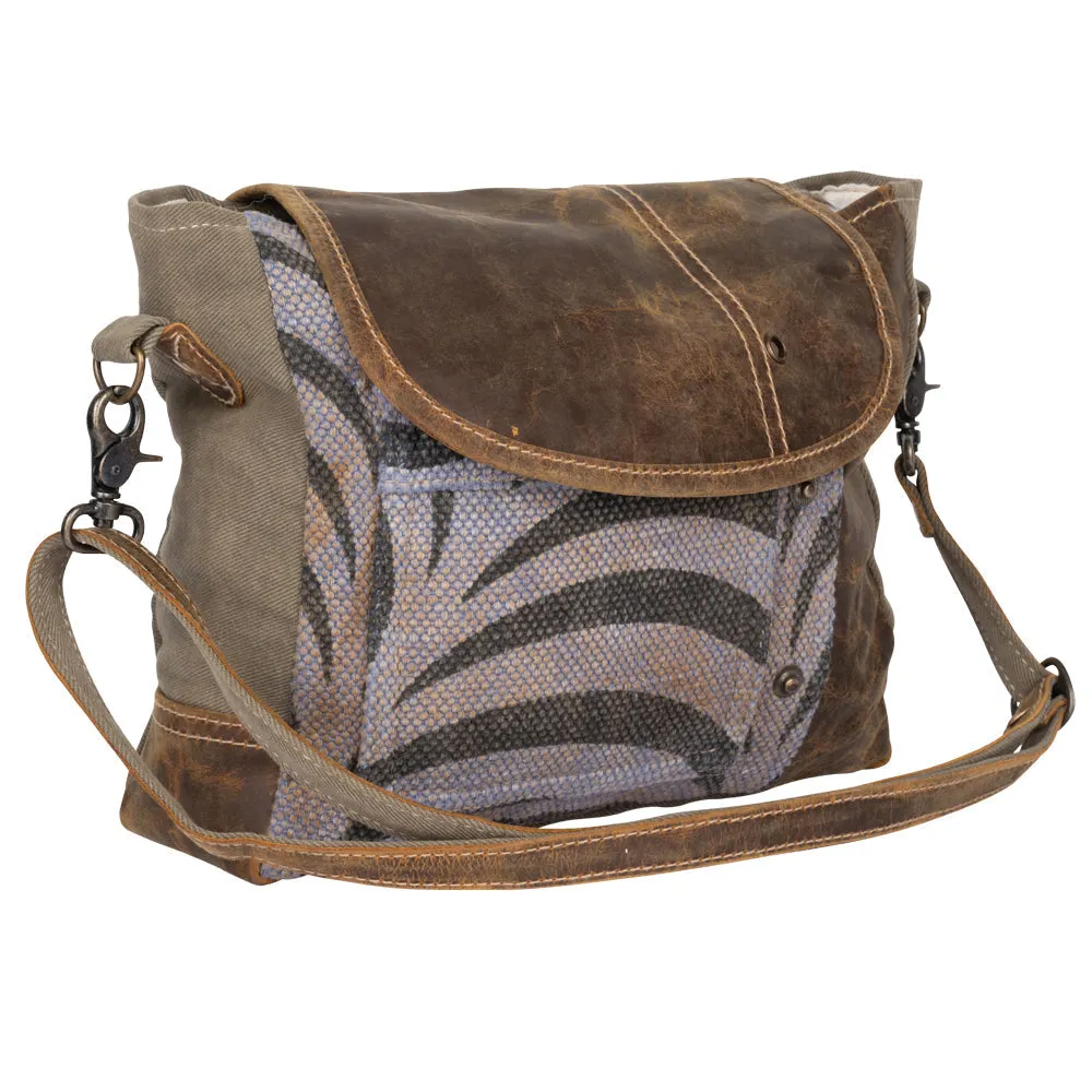 Elegance Icon Shoulder Bag sold by Myra Bag product image thumbnail 2