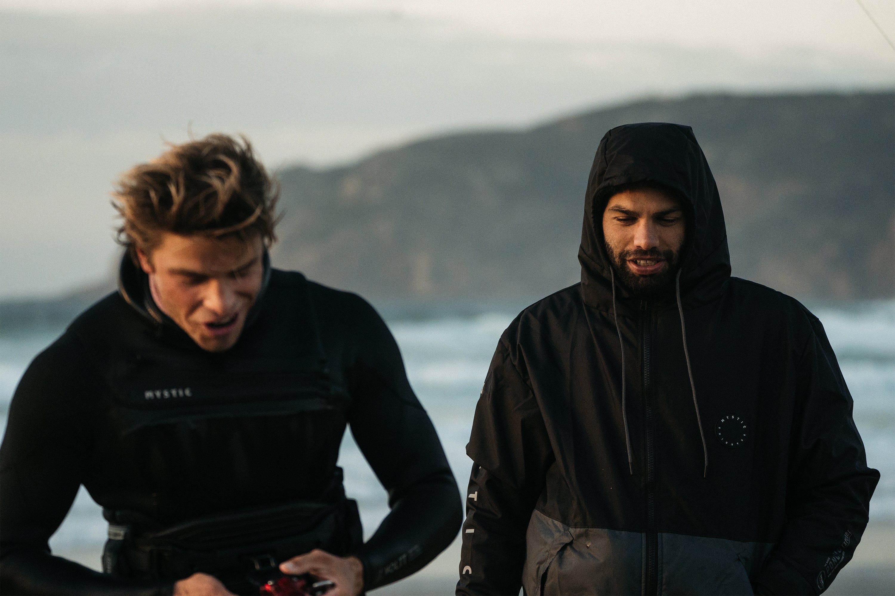 Poncho Deluxe Explore sold by Mystic product image thumbnail 5