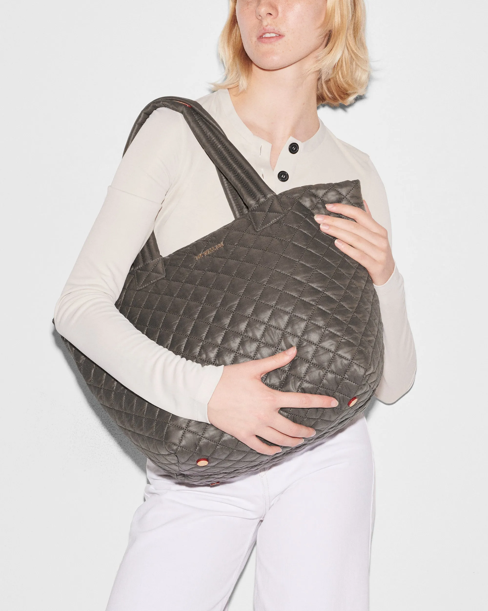 Magnet Medium Metro Tote Deluxe sold by MZ Wallace product image thumbnail 2