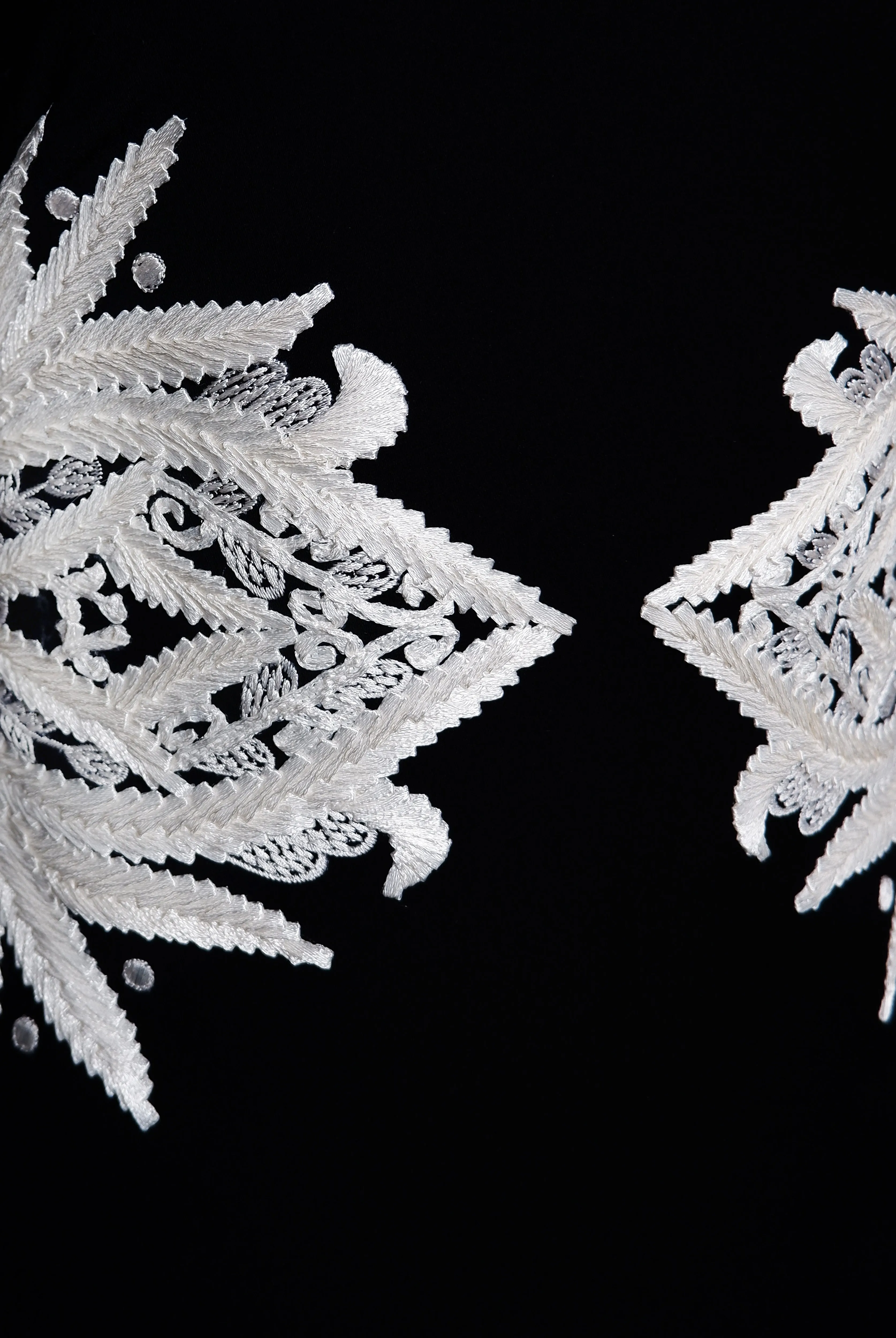 RIBBON EMBROIDERED LONG SLEEVE DRESS sold by Naeem Khan product image thumbnail 4