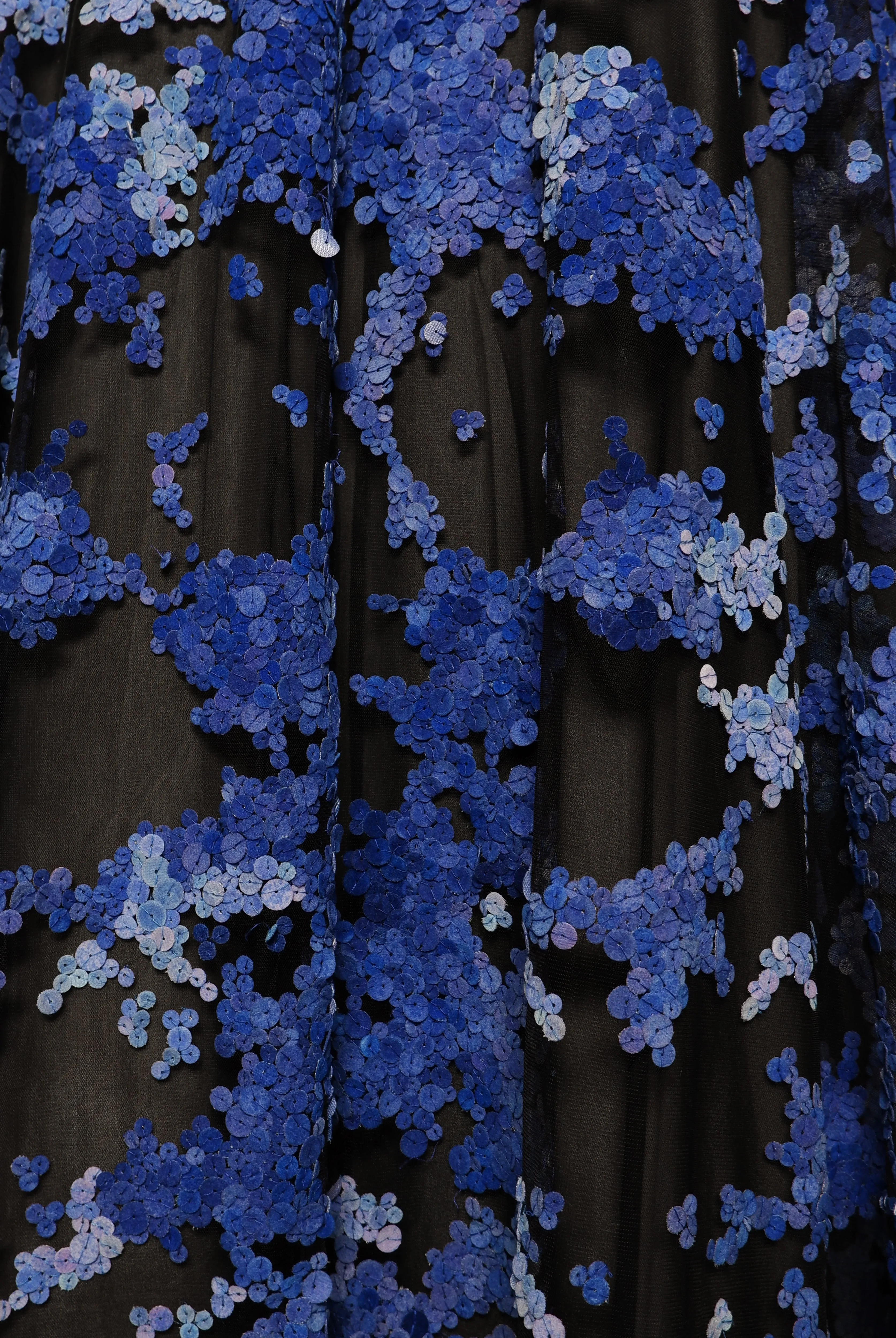 VELVET EMBELLISHED GOWN WITH LONG SLEEVES sold by Naeem Khan product image thumbnail 4