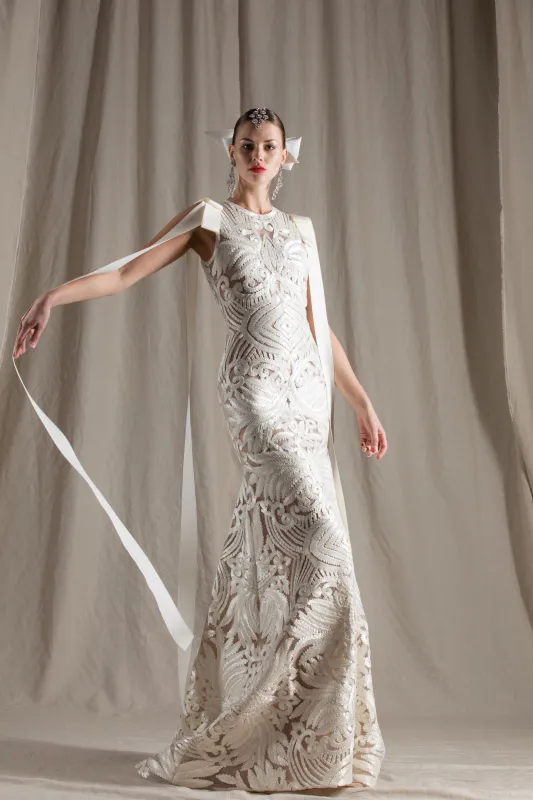 Ventura sold by Naeem Khan