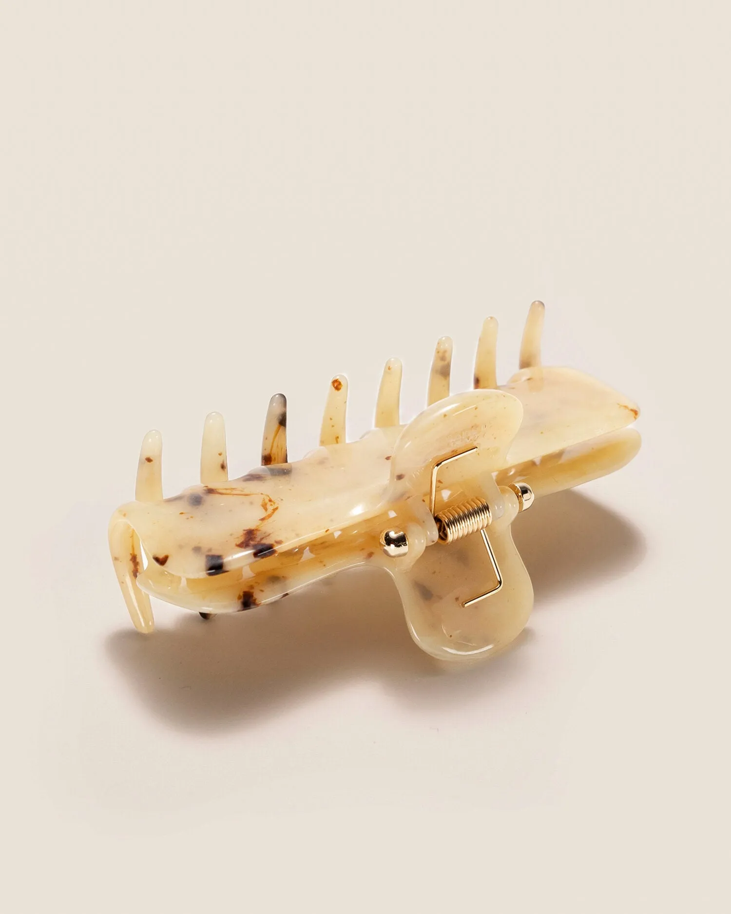 UNDO Hairware No. 4 Claw Clip | Light Tortoise sold by Naghedi product image thumbnail 2