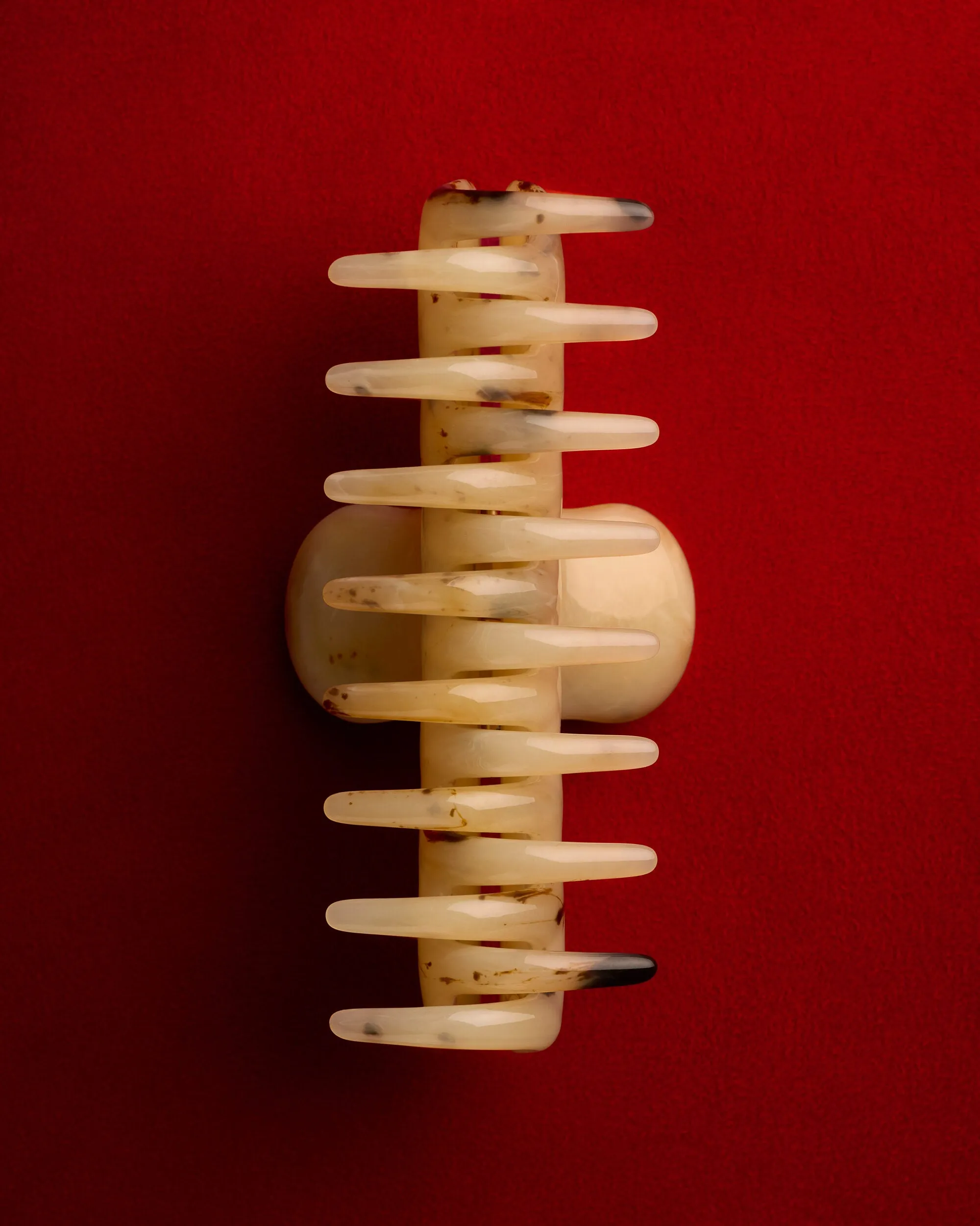 UNDO Hairware No. 4 Claw Clip | Light Tortoise sold by Naghedi product image thumbnail 3