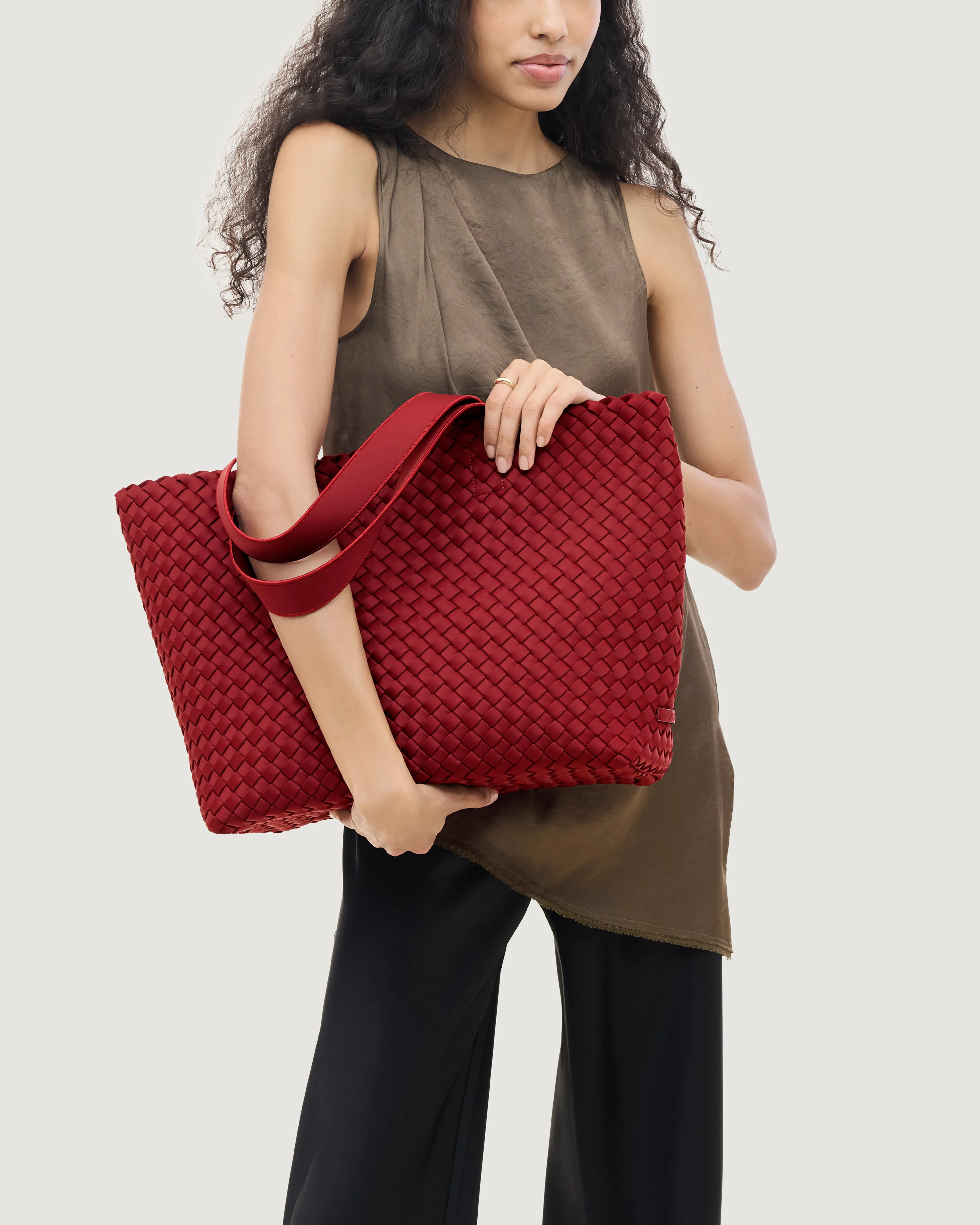 Como Medium Tote | Rosso sold by Naghedi product image thumbnail 4