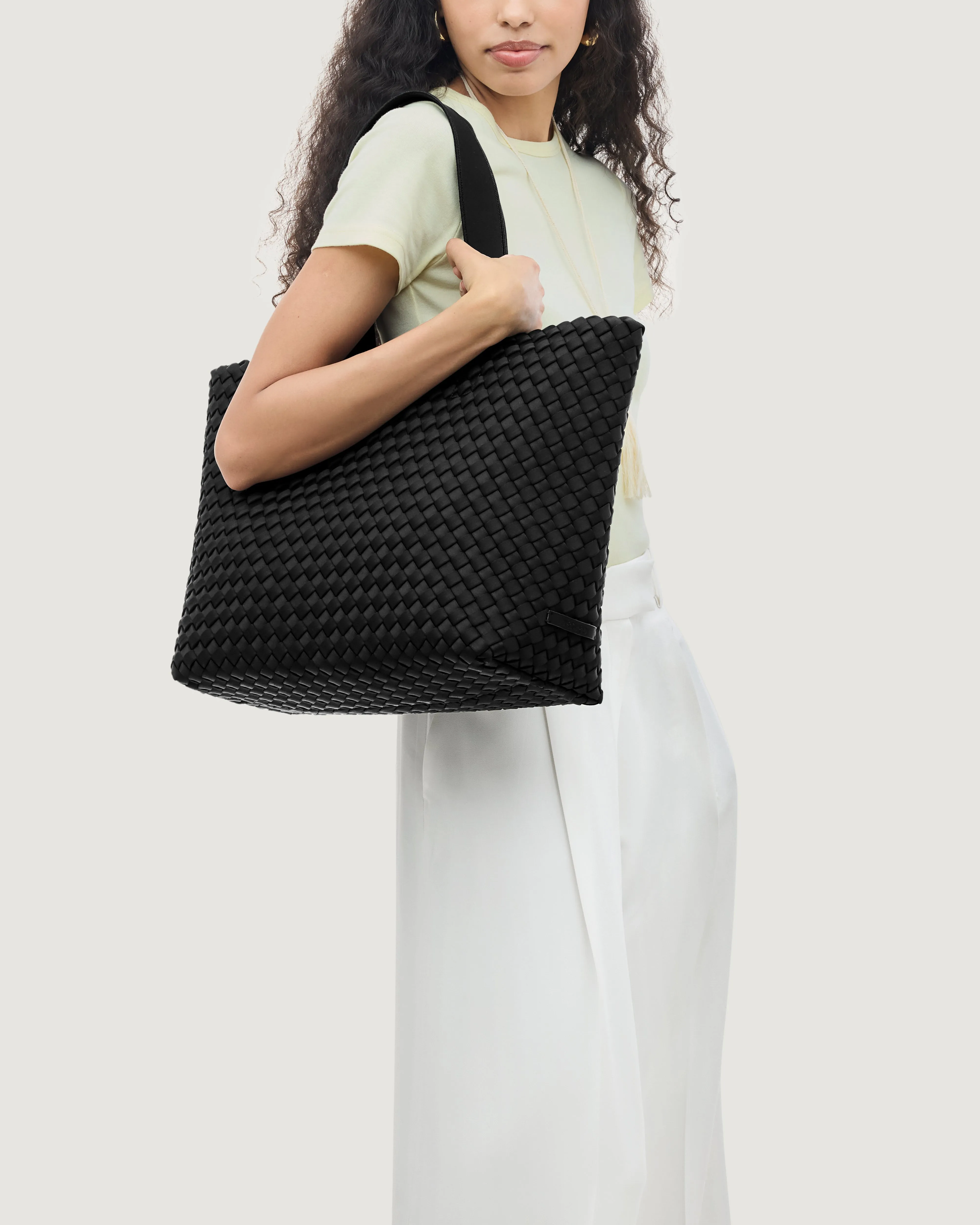 Como Medium Tote | Onyx sold by Naghedi product image thumbnail 4