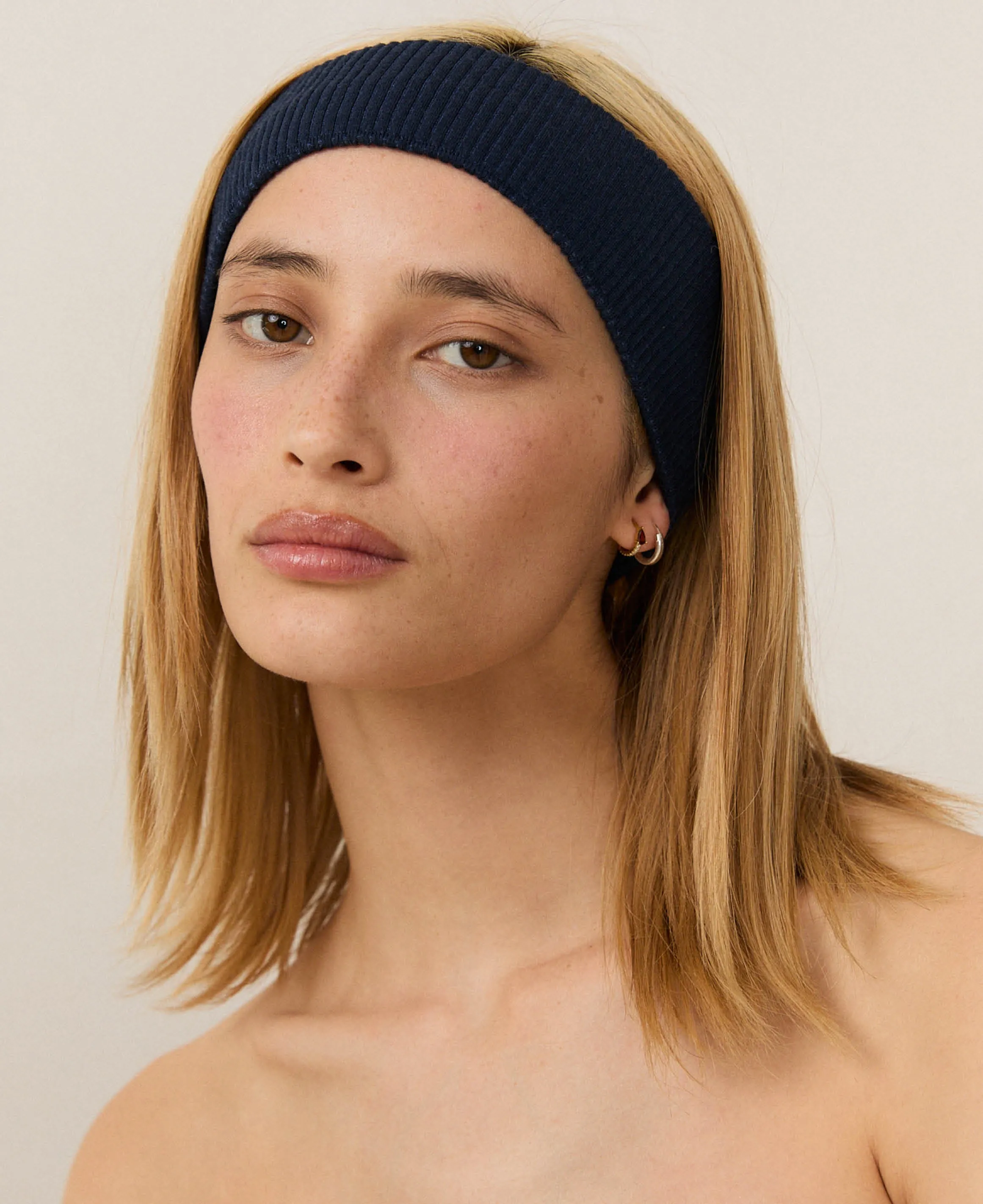 SEAMLESS HEADBAND sold by Nagnata product image thumbnail 2