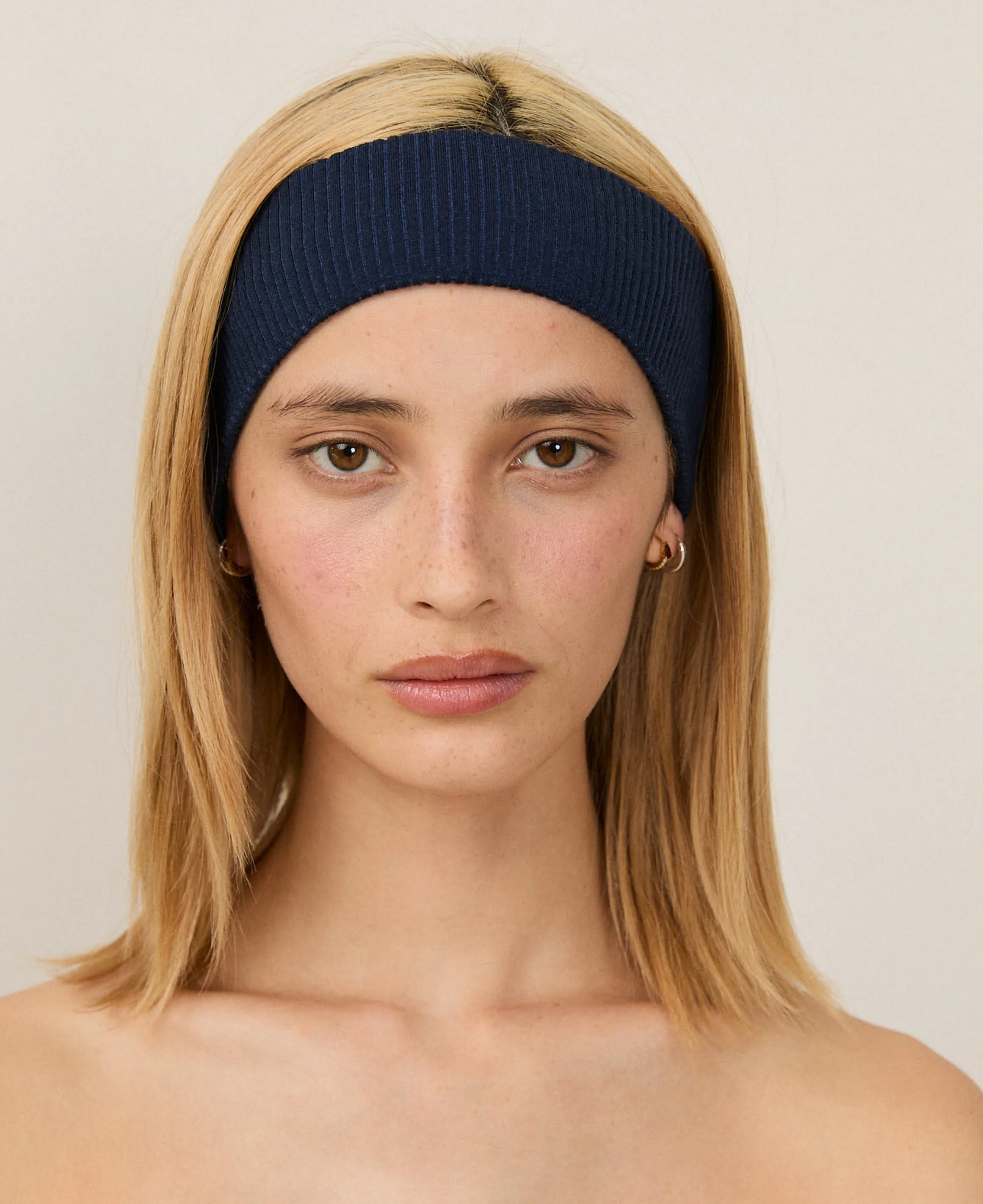 SEAMLESS HEADBAND sold by Nagnata product image thumbnail 3