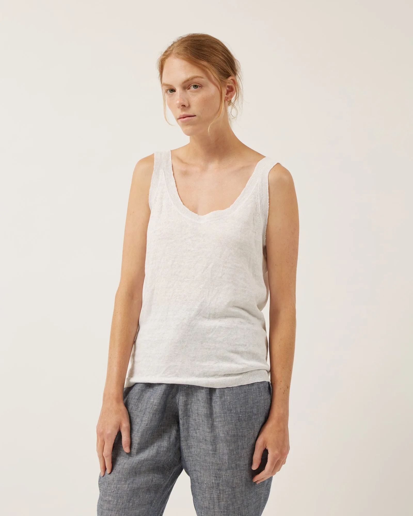 débardeur en lin LIO sold by NAIF