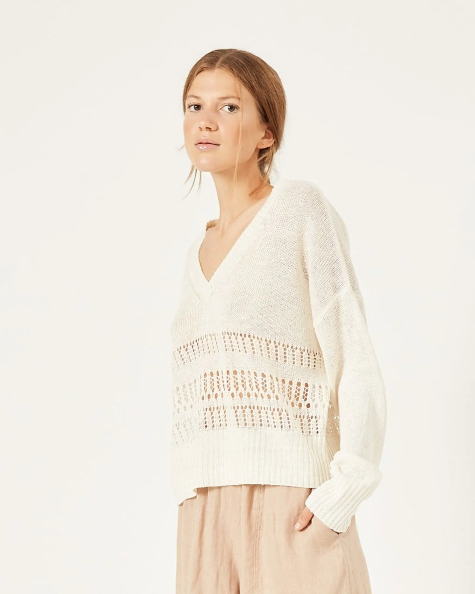 chandail en lin KIALA sold by NAIF