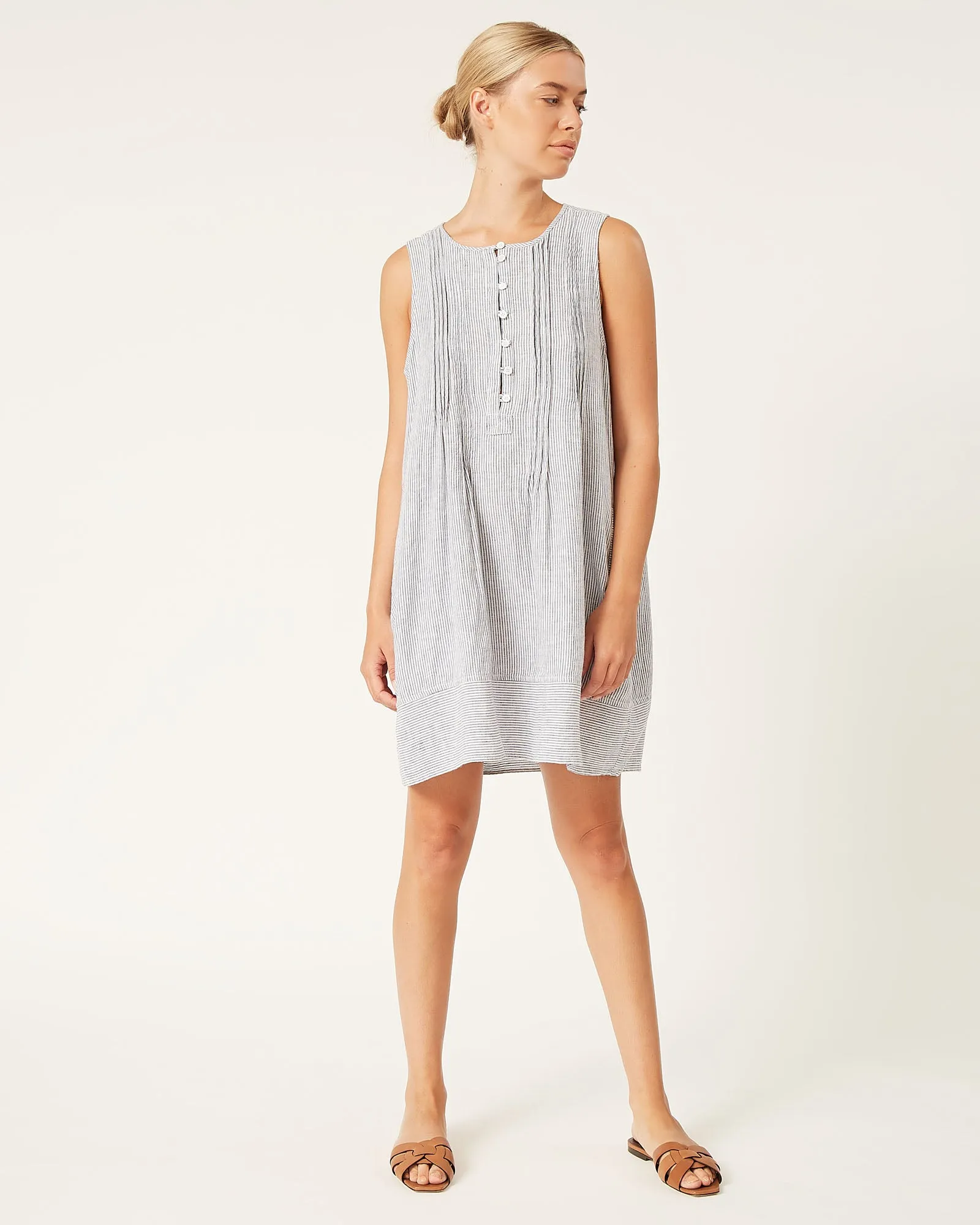 robe en lin NYLA sold by NAIF