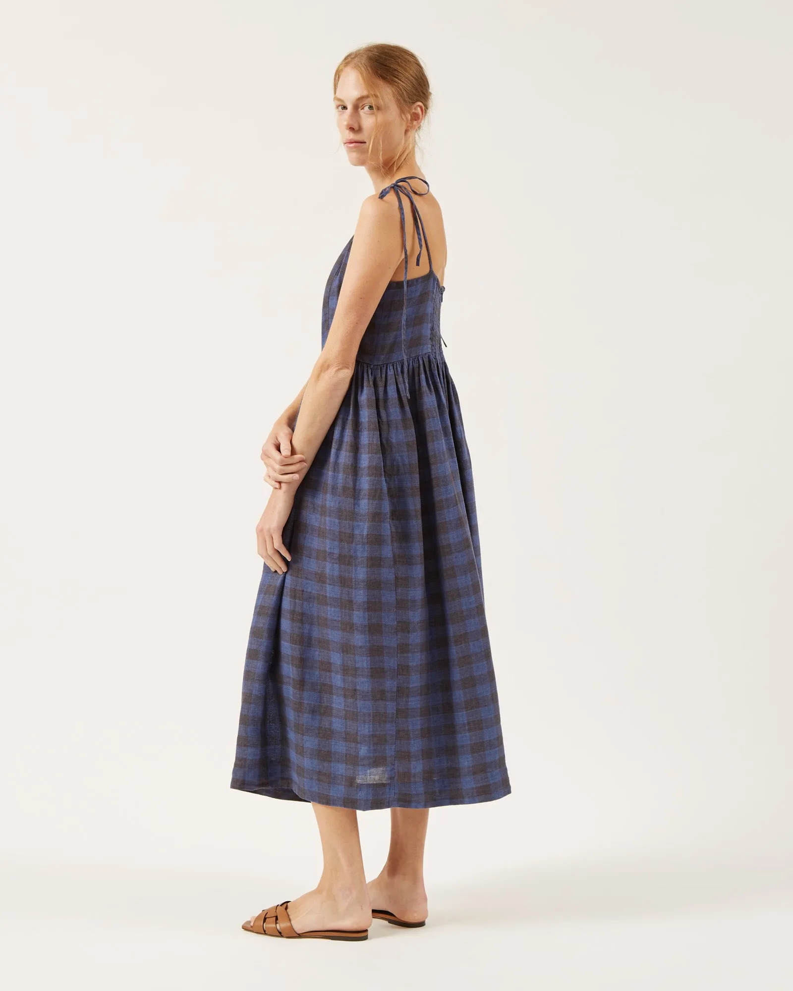 robe en lin GWEN sold by NAIF product image thumbnail 3