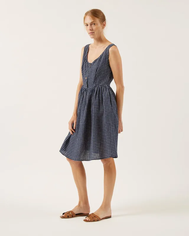 robe en lin CARIMA sold by NAIF