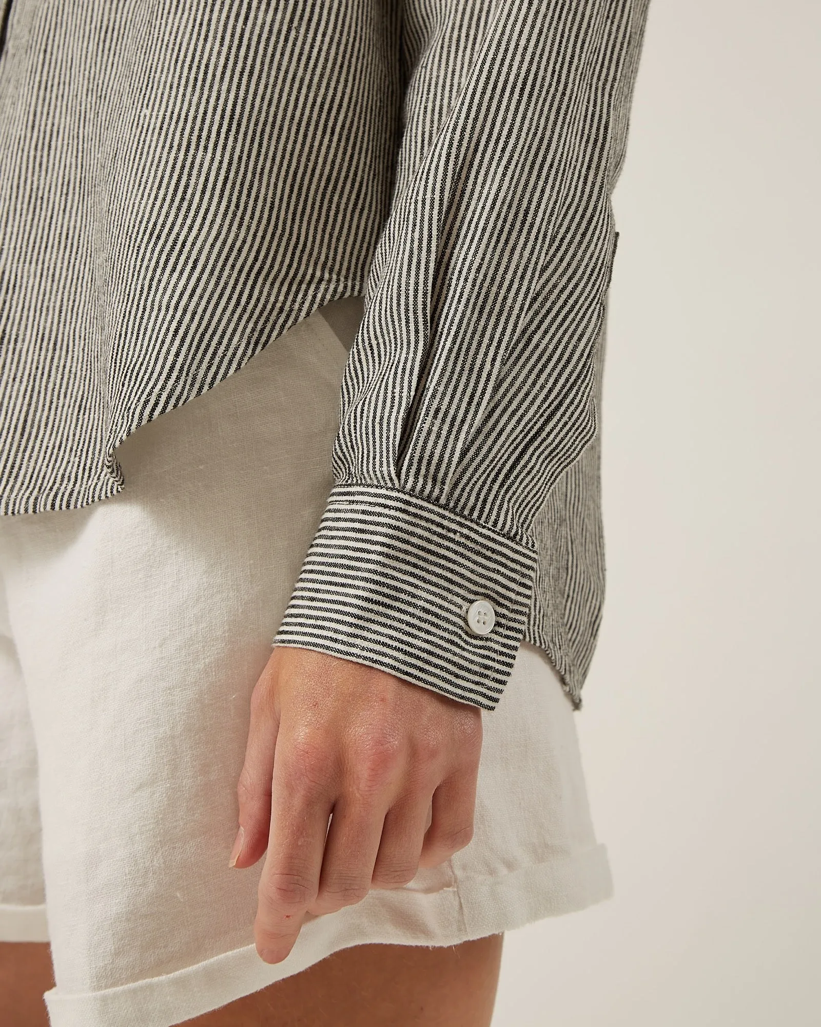 blouse en lin ASTRID sold by NAIF product image thumbnail 4