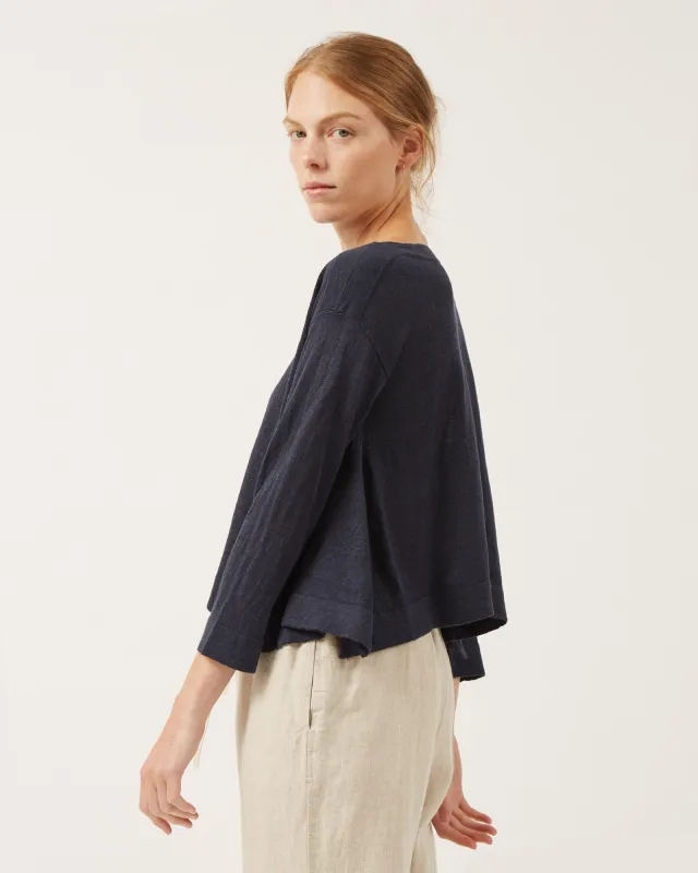 chandail en lin CASSANDRA sold by NAIF