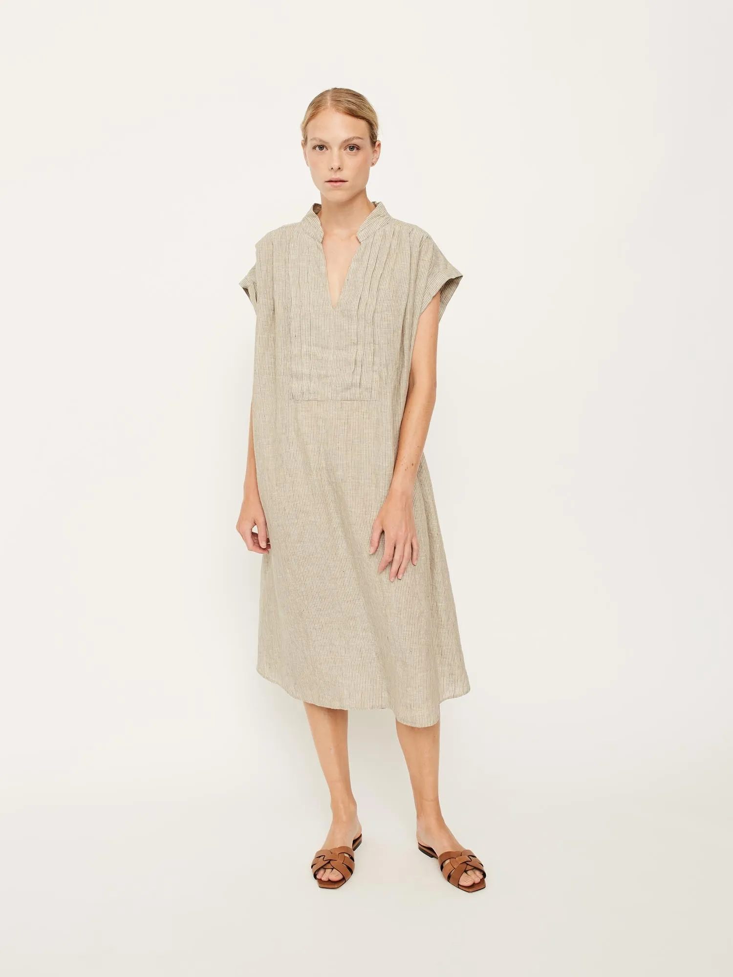 robe FINELY sold by NAIF