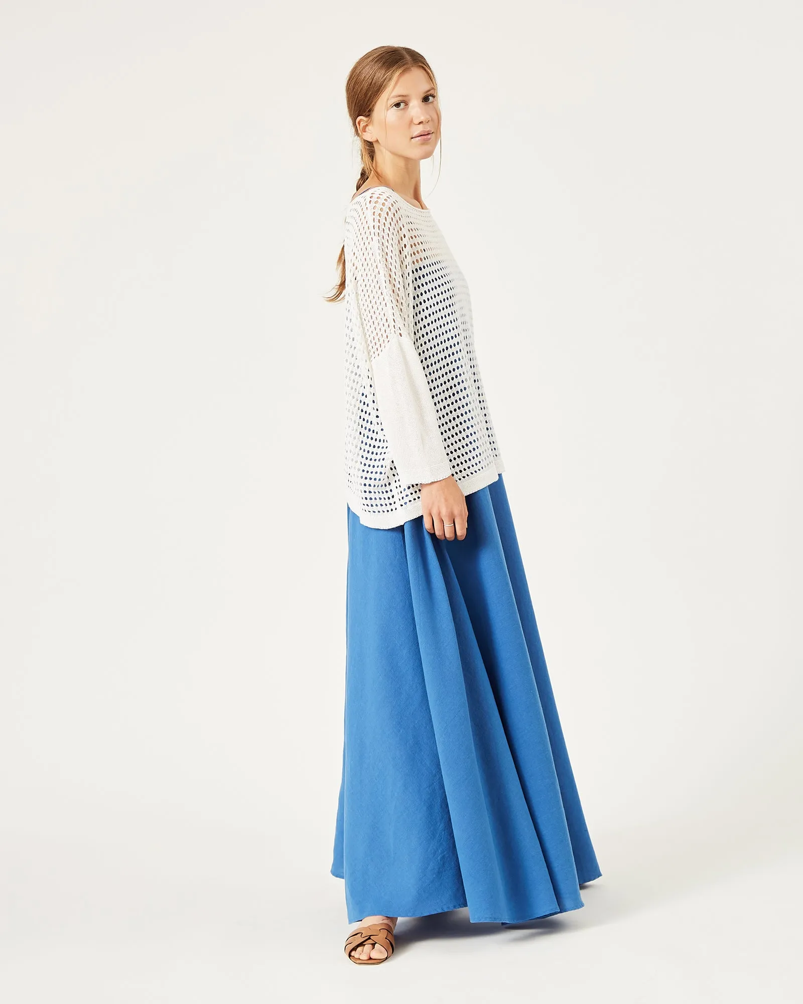 chandail en lin et coton ARI sold by NAIF product image thumbnail 3