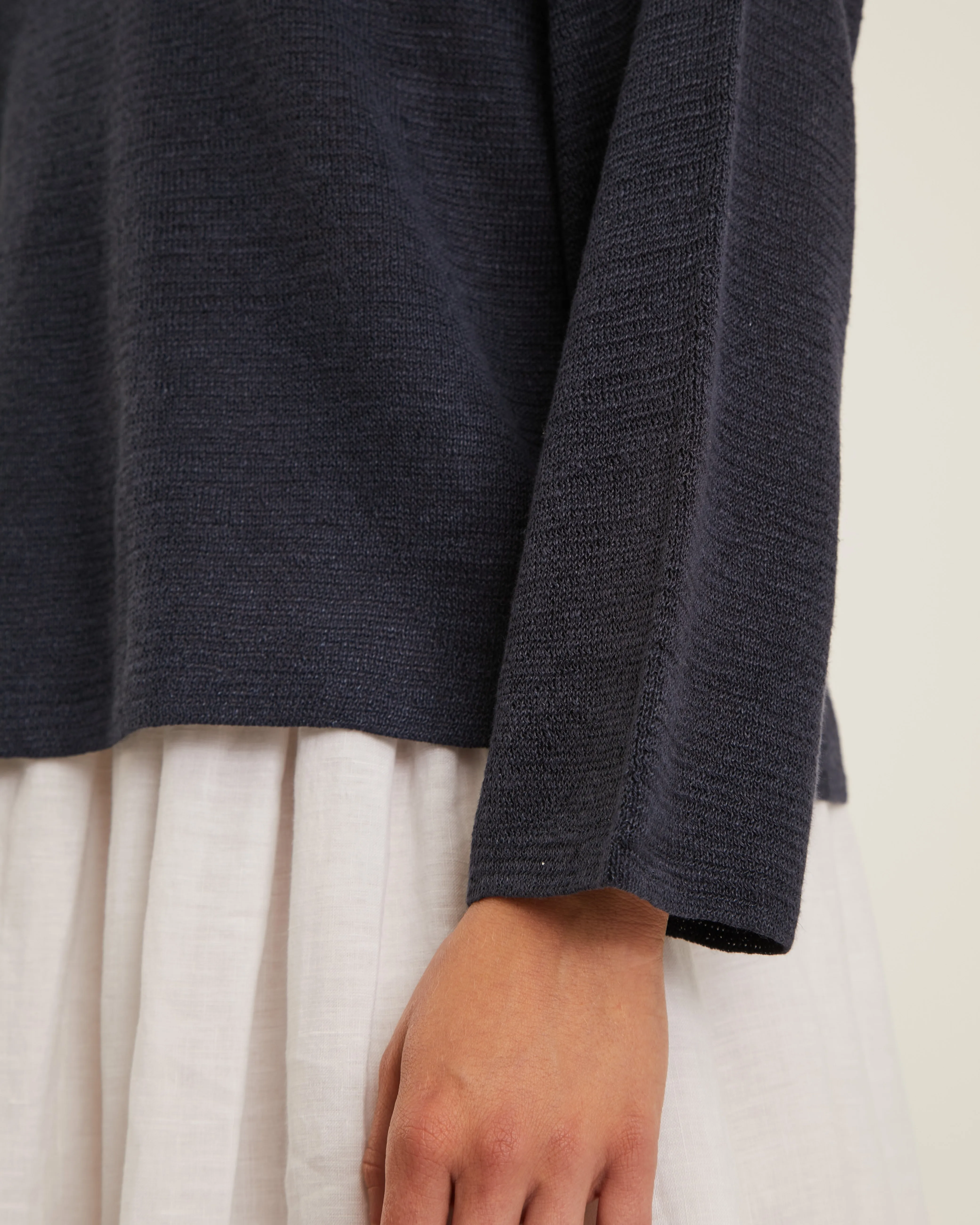 chandail en lin à col bateau DICHEN sold by NAIF product image thumbnail 2